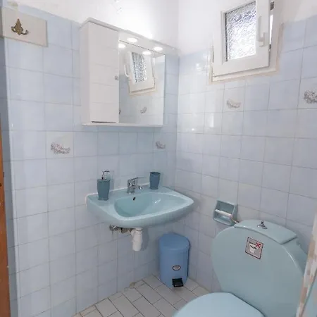 vicky guesthouse